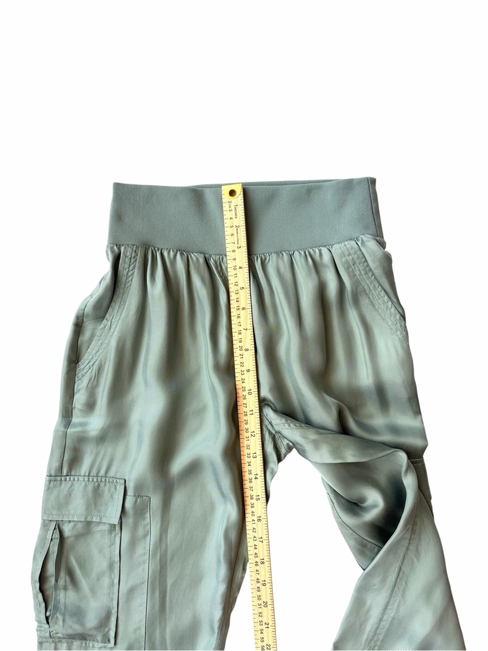 NWOT-cinq a sept Giles Cargo Jogger Pant in Sage Green Size-Small - Picture 4 of 8